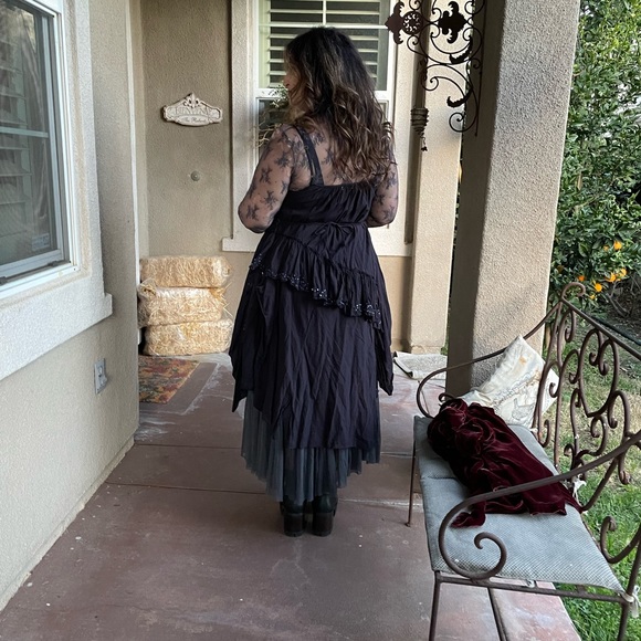 Meet your Posher, Deena - Picture 2 of 2